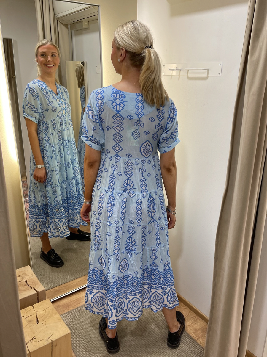Orientique x Escape, Carla Blue Dress Midi V Layers 40139