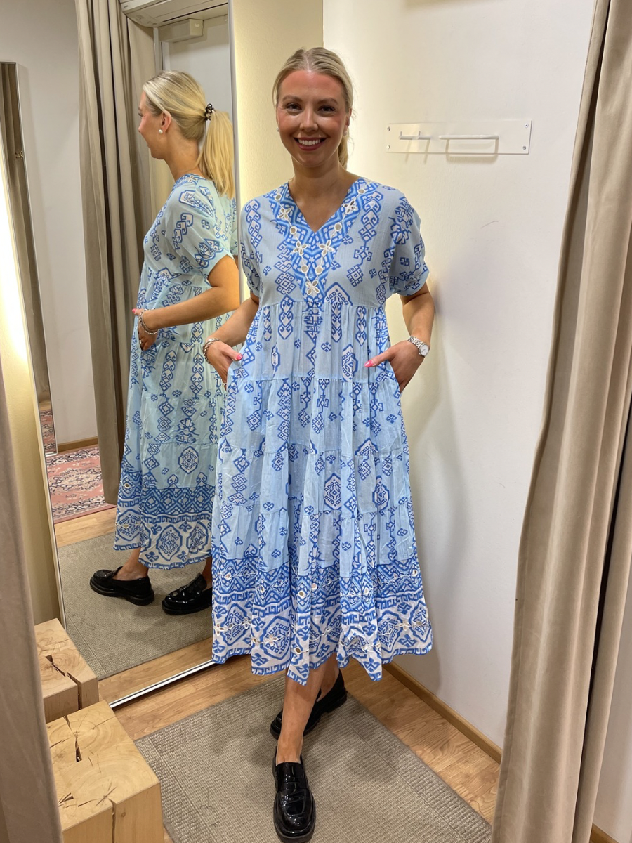 Orientique x Escape, Carla Blue Dress Midi V Layers 40139